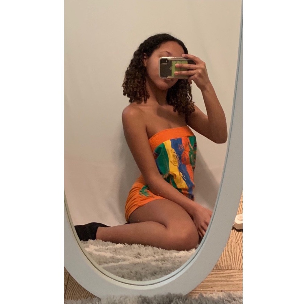 Bright orange mini dress with colorful design🍊